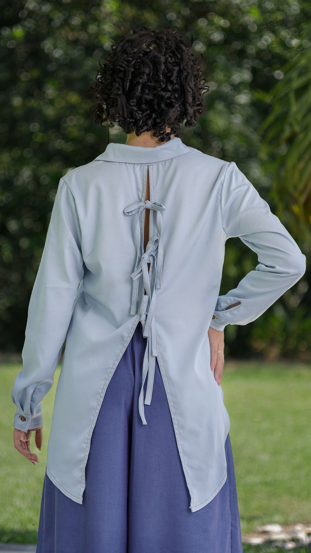 COQUETTE BACK SHIRT